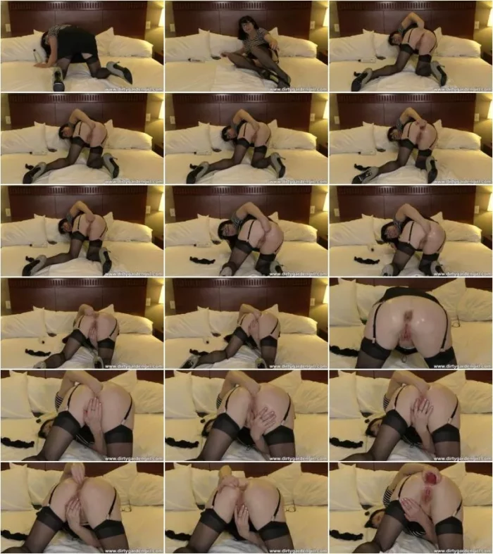 Dirtygardengirl - Self anal fisting in bed & anal prolapse by Dirtygardengirl 29-07-2025 [FullHD 1080p] (Anal Fisting)