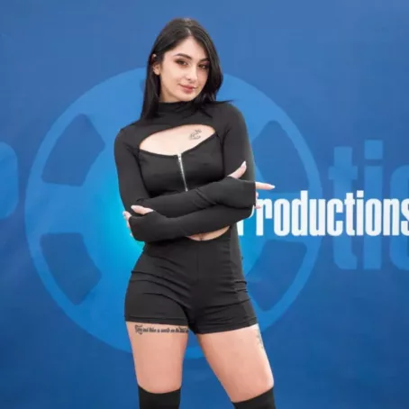 Marisa Leone #1 - Bukkake - Behind The Scenes - Welcome 4K (06.03.2026) [UltraHD/4K 2160p] (Bukkake)