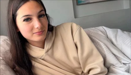 Sophie Tyler - Sophie Tyler - Sick Day [Full HD 1080p] (Family Therapy XXX)