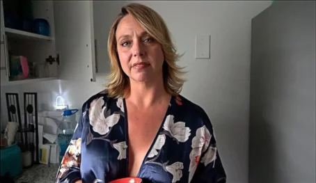 Brianna Beach - Brianna Beach - The Girlfriend Accident [Full HD 1080p] (Mom Comes First)