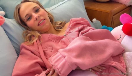 Erica Canfield - Erica Canfield - Tiny Step Daughter's Day Off with Daddy [Full HD 1080p] (Household Fantasy)
