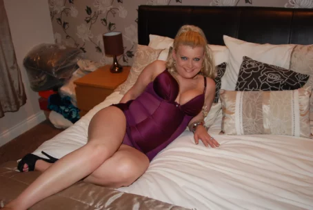 Candi - Amateur Facials UK 2025-12-03 [HD 960p] (AmateurFacialsUK)