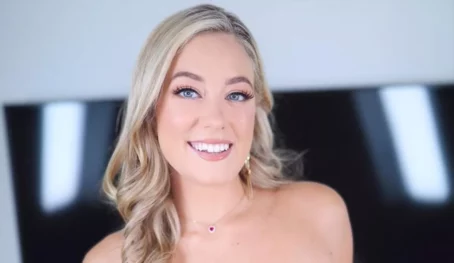River Lynn - River Lynn - Amateur A11ure Introduces River Lynn, Beautiful Southern Girl Sucks, Fucks And Swallows [Full HD 1080p] (AmateurA11ure)