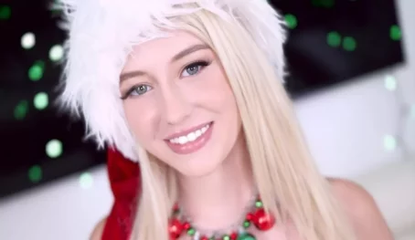 Skyler Storm - Amateur A11ure Presents Skyler Storm, A Holiday Gift Of Sucking, Fucking And Swallowing [Full HD 1080p] (AmateurA11ure)