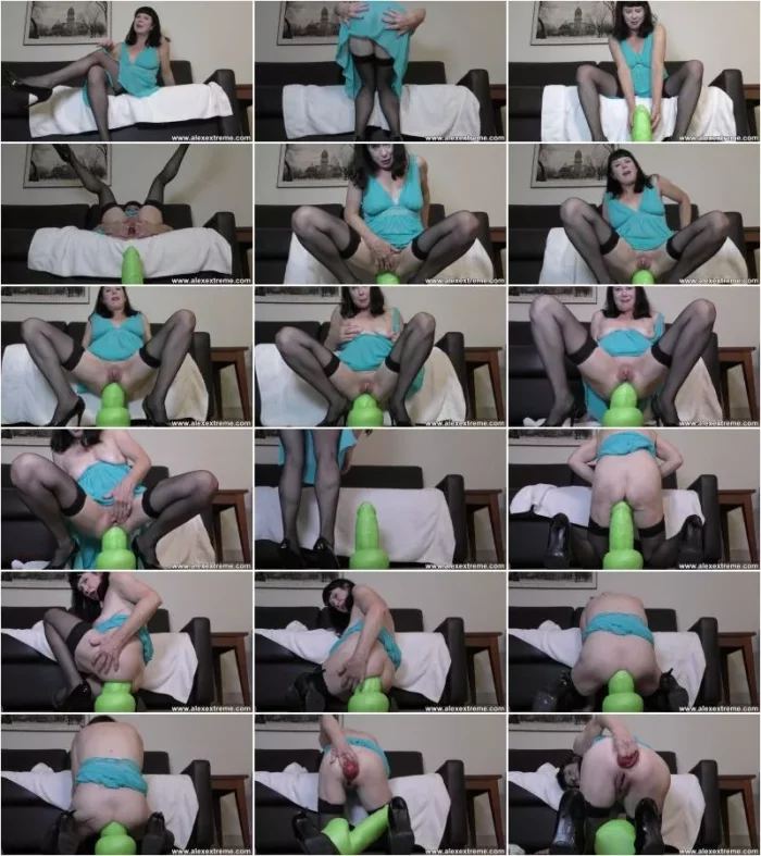 DirtyGardenGirl - DirtyGardenGirl in blue dress take huge dildo pink dildo in ass & anal prolapse - 06.03.2026 [FullHD 1080p] (Dildo)