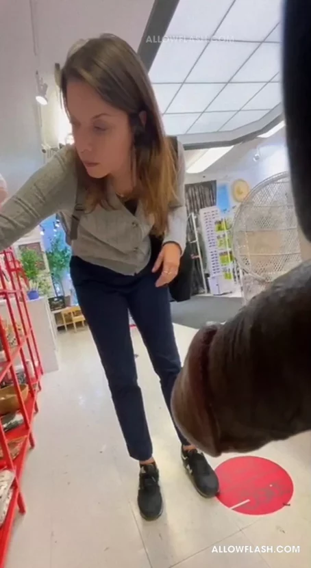 lessymat - Damn! College hottie looking at the products and getting close to the black dick [SD 1920p] (Interracial)