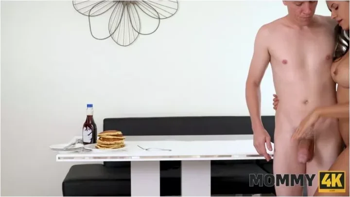 Penny Barber –  Jizz Pancakes For Lewd Mommys Breakfast (18.04.2023) [FullHD 1080p] (Mommy)