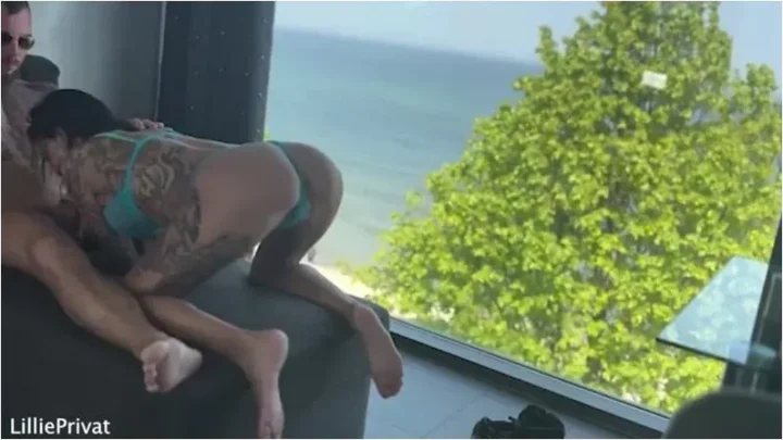 LilliePrivat – Erwischt – Poolboy fickt mich blank vor anderen [HD 720p] (MDH)