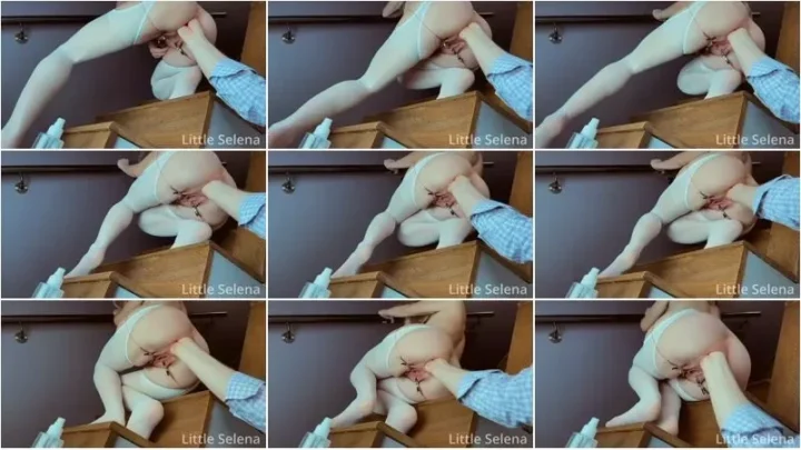 Screenshot 2 from Little Selena – Anal fisting right on the stairs 05.05.2023 [FullHD 1080p] (Fansly)