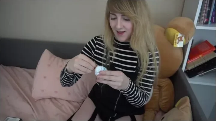 Screenshot 1 from MissPrincessKay – SlightlyLegalToys Unboxing + First Use [FullHD 1080p] (Dildo)