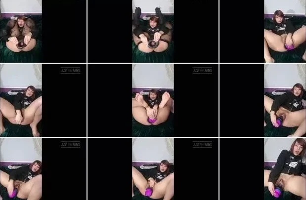 Screenshot 1 from Vixenxmoon – Big vaginal prolapse terror with dildos [FullHD 1080p] (Dildo)