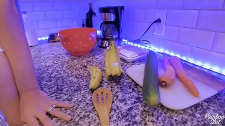 Rainbowslut – Cooking With Cucumbers [FullHD 1080p] (Dildo)