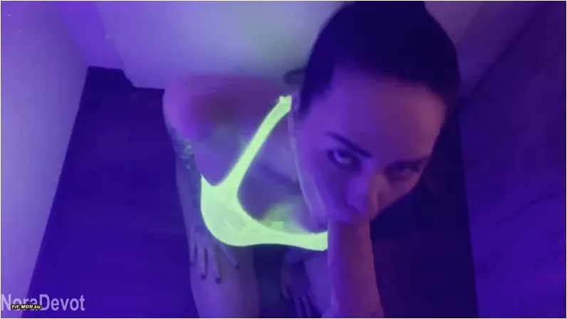 Play video: Noradevot – Geiler Schwarzlicht Blowjob [FullHD 1080p] (MDH)