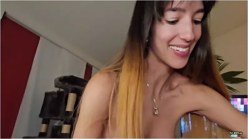 Play video: Layla_von_Hohensee – Ist er wirklich schwul – Ich teste meinen besten Freund [FullHD 1080p] (MDH)