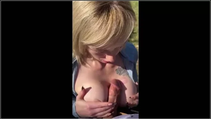 Haileyhope – Riskanter Public Blowjob im Park [FullHD 1080p] (MDH)