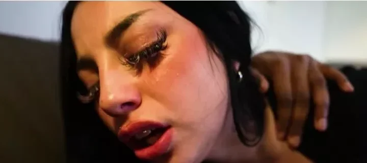 Roma Amor – Cute Chilean Friend Bubble Butt Pounded In A Public Train [FullHD 1080p] (Interracial)
