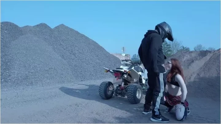 FinaFoxy – Perverser Boxenstopp – Ein Quicky auf dem Quad [FullHD 1080p] (MDH)