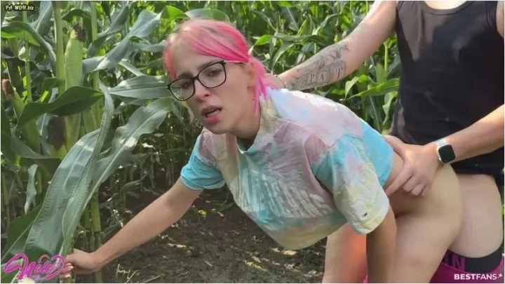 Screenshot 1 from NeleSweet – Geblasen, Gefickt und abgemolken im Maisfeld CUM [FullHD 1080p] (MDH)