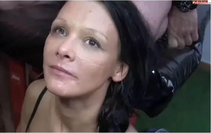 Play video: LilyBang – Cum Swapping und Bukkake mit Anna [HD 720p] (MDH)