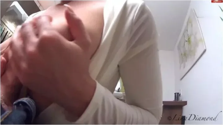 Screenshot 1 from Lina-Diamond – Titten raus, heute gibts Nudeln [FullHD 1080p] (MDH)