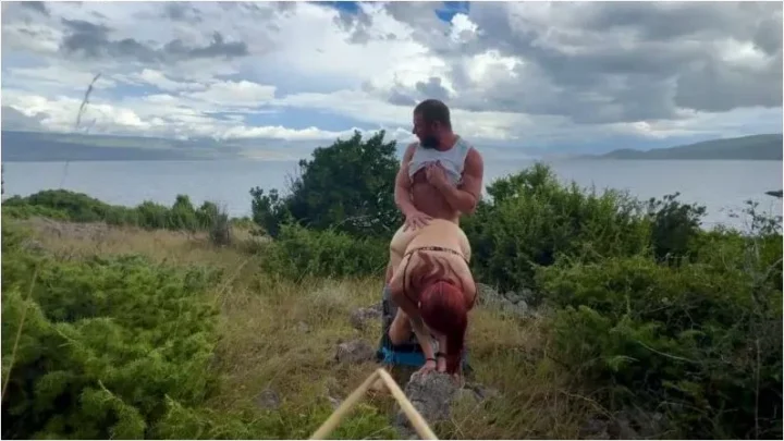 Screenshot 1 from Red_Jayde – Erstes Doggy-Outdoor im Urlaub [FullHD 1080p] (MDH)
