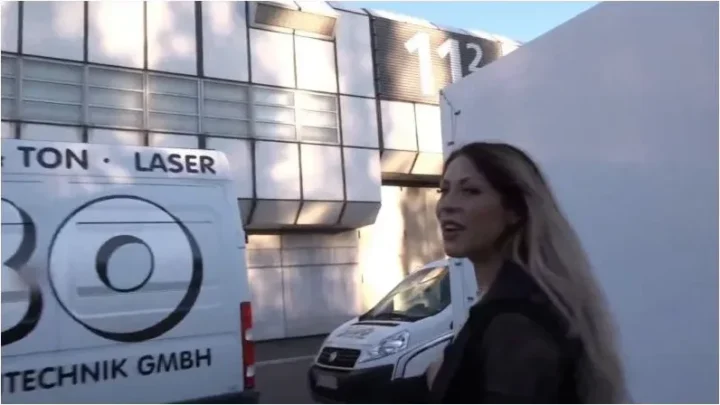 RonnyRosetti – Offentliches Spermaface auf der Messe Berlin [FullHD 1080p] (MDH)