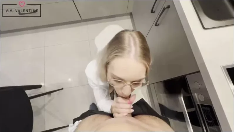 Play video: ViviVallentine – Analsex gegen Beforderung Ich Buck mich Hoch Ja [FullHD 1080p] (MDH)