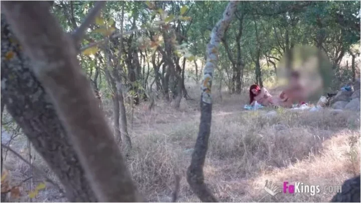 Screenshot 1 from Sofia Santana – Excuse me, do you know where the cruising area is? Sofia Santana never receives a \”NO!\” as an answer. Hunting magazine swamp edition 27.11.2023 [FullHD 1080p] (Spanish Porn)