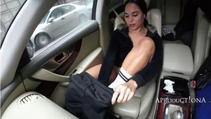 Screenshot 1 from Aproduct!onA – Desperation Squirt Pee Of a 6 Girls In My Car [UltraHD/4K 2160p] (Pissing)
