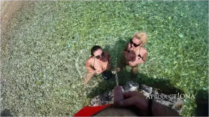 Screenshot 1 from Aproduct!onA – 3 Golden Showers On The Secret Beach [UltraHD/4K 2160p] (Pissing)