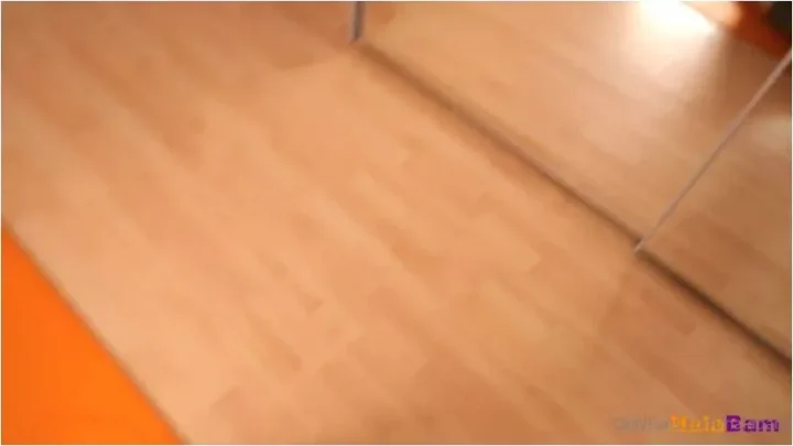 NalaBam – Beim Yoga zugeschaut, geil geworden und seine Latte abgemolken [FullHD 1080p] (MDH)