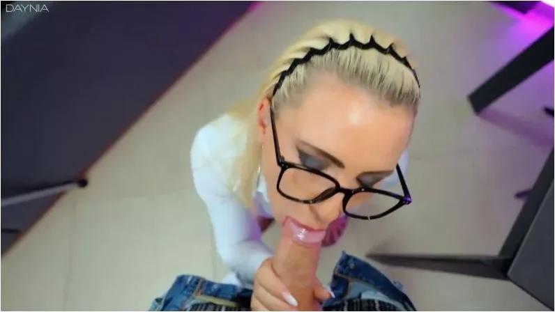 Play video: Daynia – AZUBI-EIGNUNGSTEST mit sussen KEVIN (18) eskaliert KOMPLETT – Von JUNGSCHWANZ 3LOCH GEFICKT und FACIAL [FullHD 1080p] (MDH)