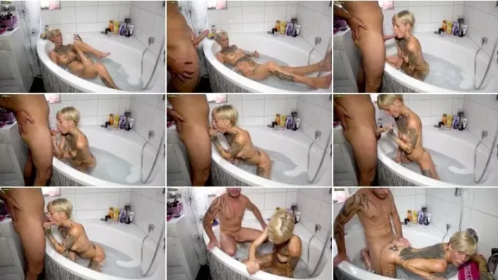 Screenshot 2 from FunFuckPaar – MILF Vicky (39) BADEZIMMER-FICK OHNE KONDOM [FullHD 1080p] (MDH)