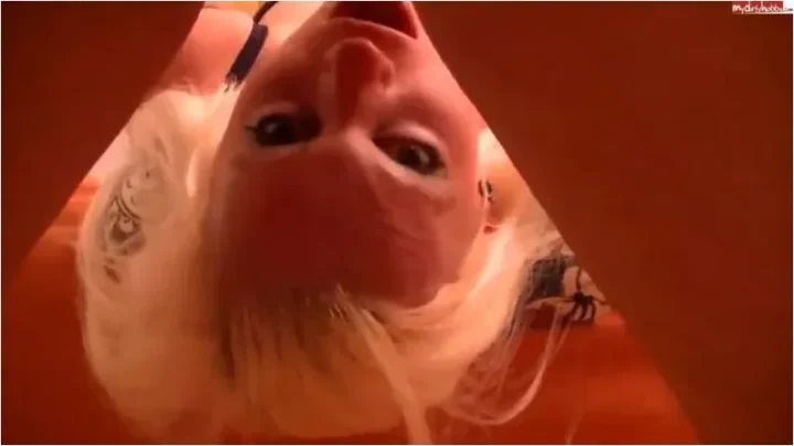 Screenshot 1 from KIRA-KEROSIN – ICH BRINGE ES DIR BEI – KOPFUBER DEEPTHROAT [HD 720p] (MDH)