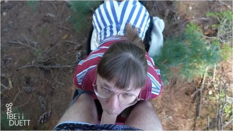Play video: BettDuett – Schatz muss Schlucken beim Spaziergang [FullHD 1080p] (MDH)