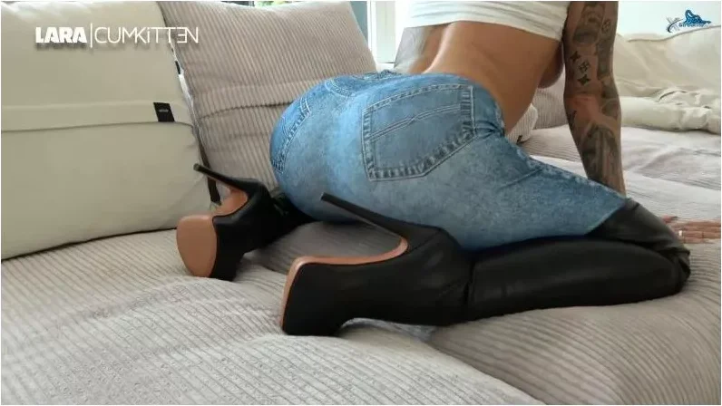 Play video: Lara-CumKitten – JEANS und STIEFEL Schlampe – BubbleButt Facesitting und WIXXJOB [FullHD 1080p] (MDH)