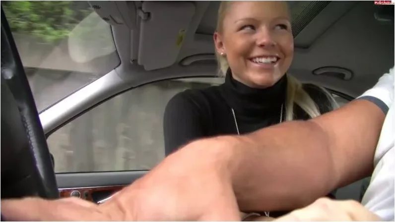 Play video: Bibixxx – Suesses Teeny Girl in Leggings, hat sein Taxi Geld vershoppt [FullHD 1080p] (MDH)