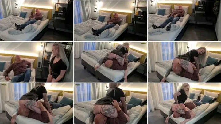 Screenshot 2 from Valery Venom – – PREMIERE FACESITTING – Frisch gef llte Spermafotze fur VersagerFreund – Auslecken du Loser [FullHD 1080p] (MDH)