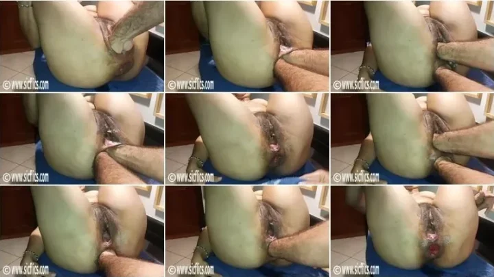 Screenshot 2 from Queen Maria – Double fisting Marias XL ass (13.05.2023) [FullHD 1080p] (Sicflics)