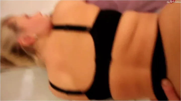 Screenshot 1 from Gina-Cat – Nachbar fickt mich mit seinem dicken Schwanz AO!!! [HD 720p] (MDH)