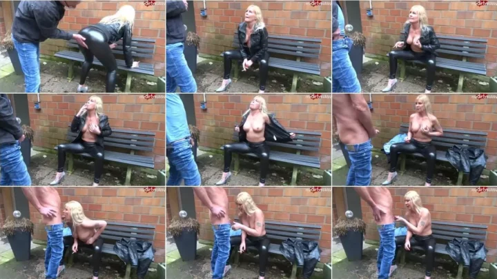 Screenshot 2 from mausi67 – Neue Wetlook Leggins voll gespermt [SD 360p] (MDH)