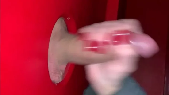 Screenshot 1 from LexyRoxx – VLOG Glory Hole – Ich habe fuer dich ein Sexkino getestet [FullHD 1080p] (MDH)