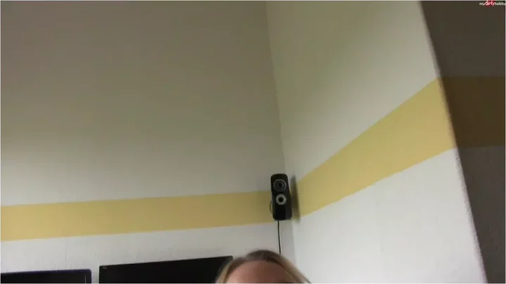 blondehexe – POV: aus dem Alltag einer Buroschlampe [FullHD 1080p] (MDH)