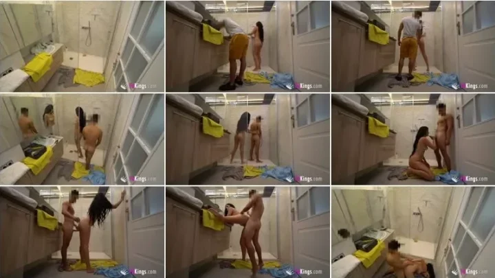 Screenshot 1 from Haix Rogue  – A TAMPON and the plumber\’s at home tee hee hee. I\’m Haix, I see Follatelos and I wanted to participate… See how I fuck this dummie. Call me and see you soon (08.10.2021) [HD 720p] (Spanish Porn)