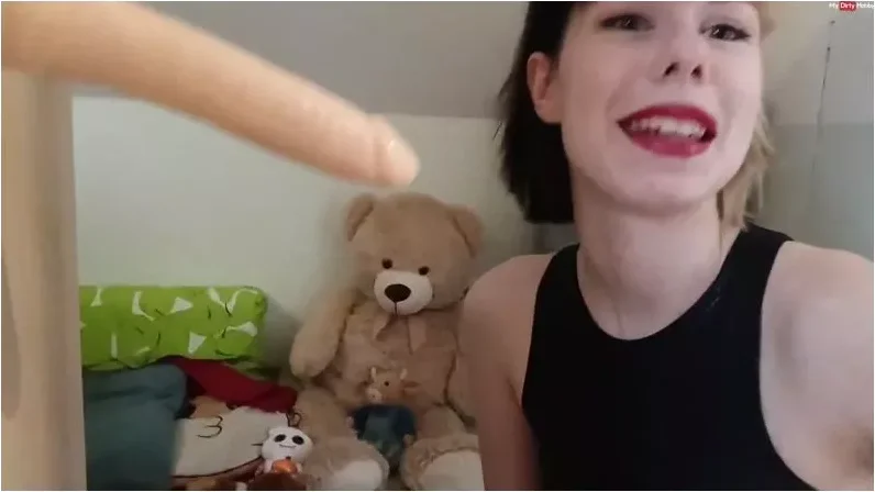 Play video: Elli_Young – Omg ich musste weinen – Dildoblowjob bis mir die Traenen kommen [FullHD 1080p] (MDH)
