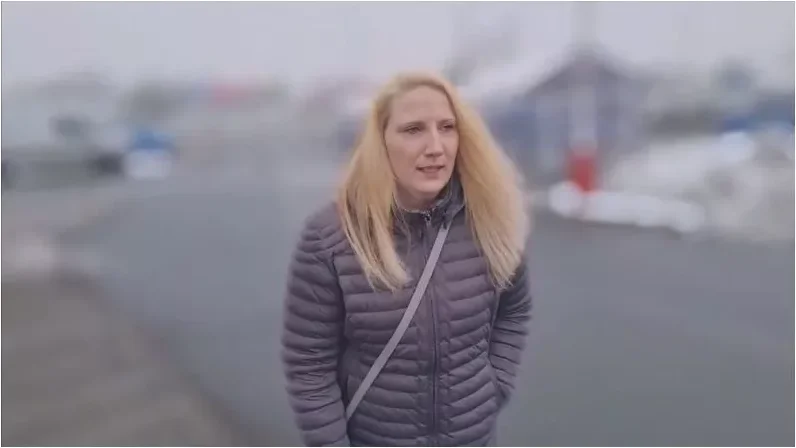 Play video: Julia-Winter – OMG – 1. mal Anal und ferngesteuert im Supermarkt [FullHD 1080p] (MDH)