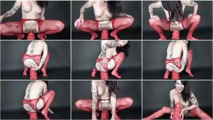 Screenshot 3 from Adeline Lafouine – Glamourous So Hot With Huge Toys [FullHD 1080p] (Milf)