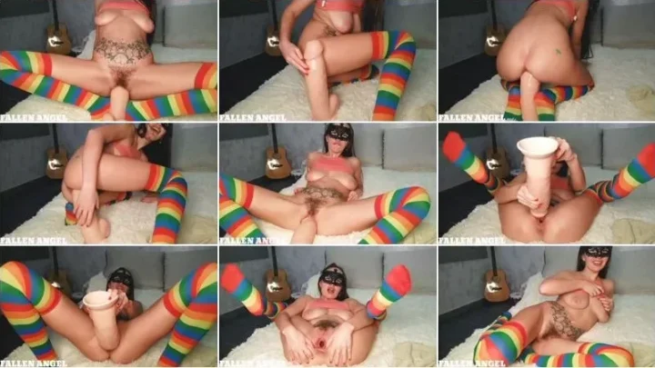 Screenshot 3 from Honey Luna – Tiny Girl Rides Her Pussy On Giant Dildo [UltraHD/2K 1440p] (Dildo)